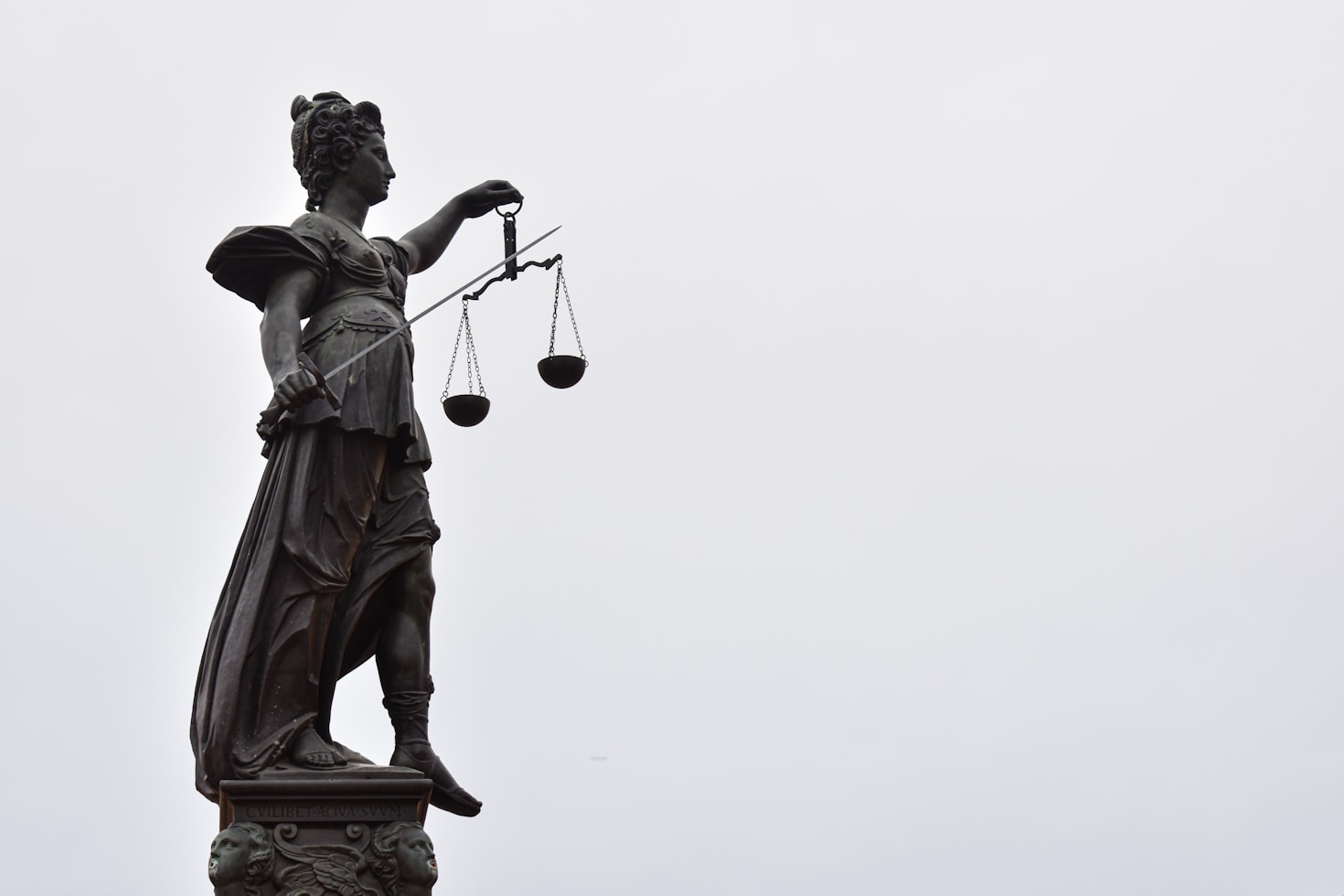 Entendiendo tus derechos: la importancia de un abogado